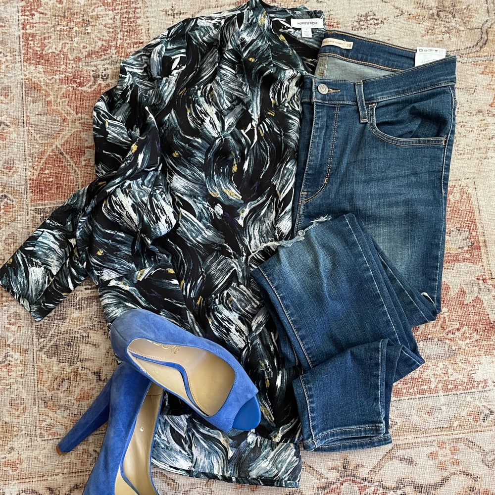Nordstrom NWT smoke swirl blouse